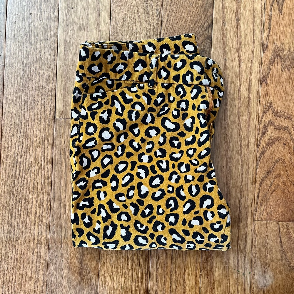 Women’s Old Navy Pixie Cut Leopard Print Pants